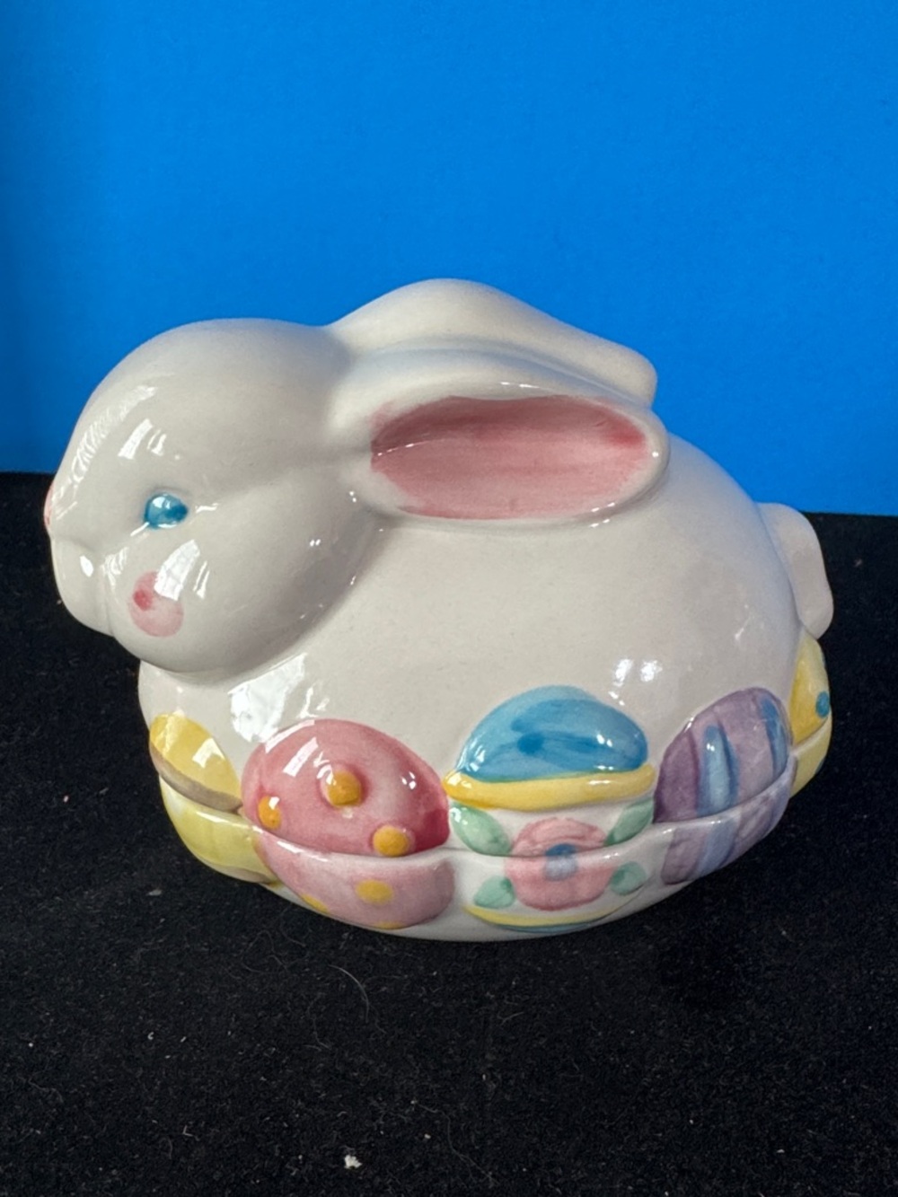 Vintage Hermitage Pottery 2 Piece Rabbit Dish (model NR672), collectible